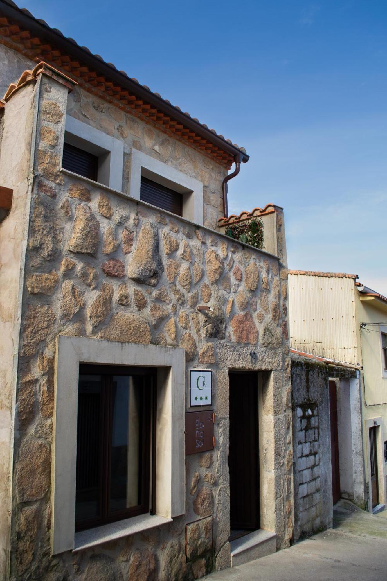 Casa Rural Dona Sol Montánchez Екстериор снимка